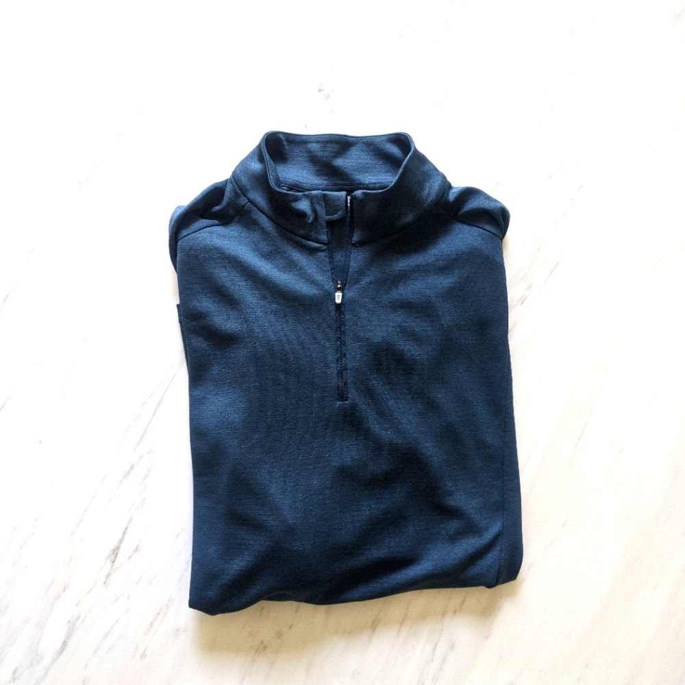 On running Men's XL pull over